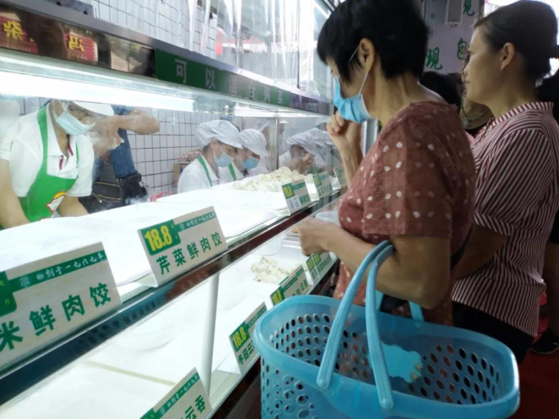 胃口福餃子云吞東方市場店開業，數百市民排隊嘗鮮